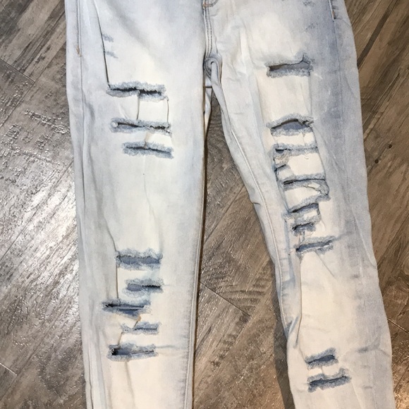 Women’s Garage Jeans - Picture 2 of 6